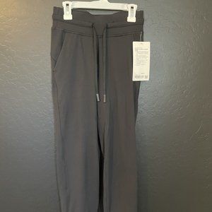 Lulu lemon ready to Rulu jogger crop